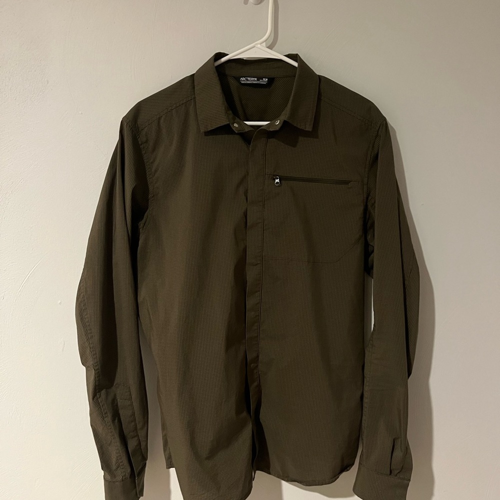 Medium Arc’Teryx KASLO Men’s Longsleeve shirt